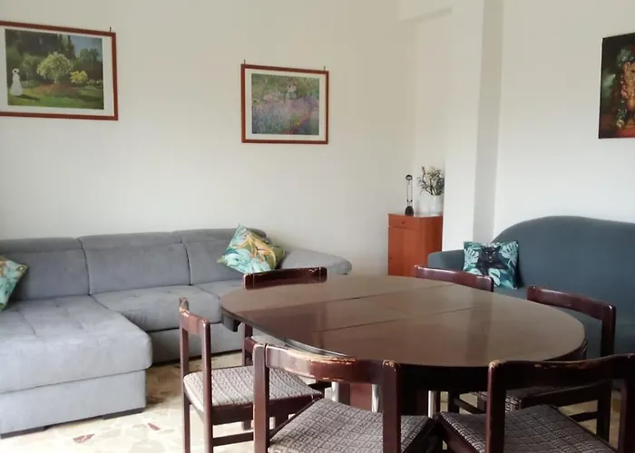 Casa Valeria - Vicino & Parcheggio アパート *